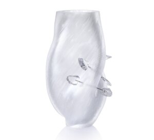 Ruckl Contemporary UNREALITY GLACIAL PLEATS limited edition vase / Foto Anna Pleslová