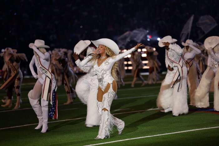 Beyoncé X Levi’s® Na Vánočním Zápase NFL