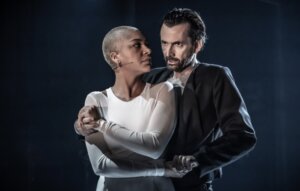 Cush Jumbo a David Tennant, MACBETH  / Foto Marc Brenner