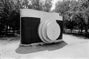 Nová krajina, noví obyvatelé, černobílá fotografie, 29 ⨉ 39 cm /  (c) Pavel Jasanský - dědicové