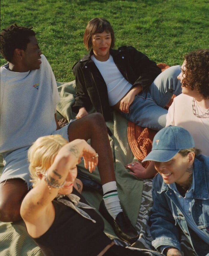 Značka Levi’s® V Rámci Kolekce Pride 2025 Vyzdvihuje Důležitost Bezpečí