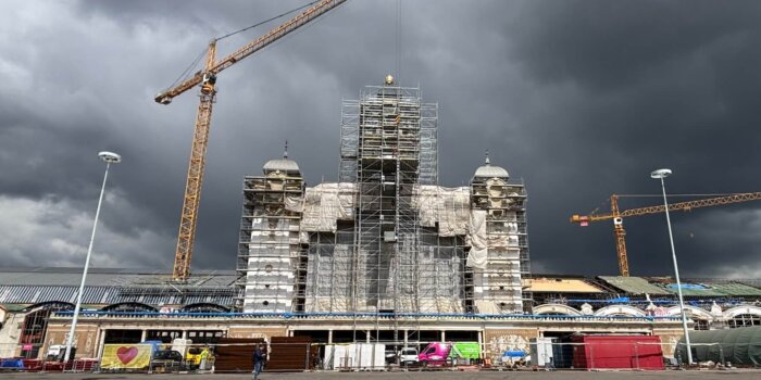 Rekonstrukce Průmyslového Paláce Pokračuje.