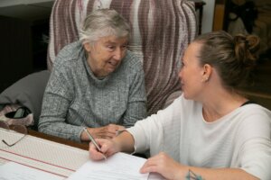 Zastoupení Seniora Při Právních úkonech