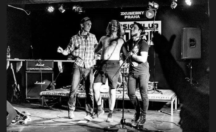 Charitativní Počofest Láká Na Punkovou Smršť A Přátelskou Atmosféru. V Horních Počernicích Zahraje I Olgoj Chorchoj Sound System