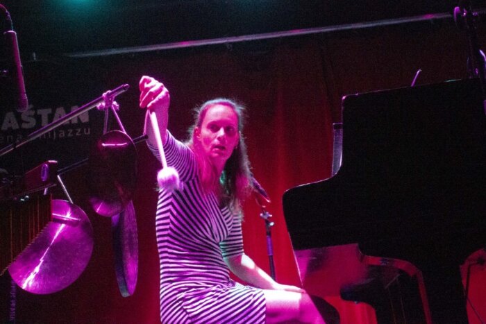 V Radosti Zahraje V červnu Václav Koubek, Stinka, Ambient I Kouzelný Jazz