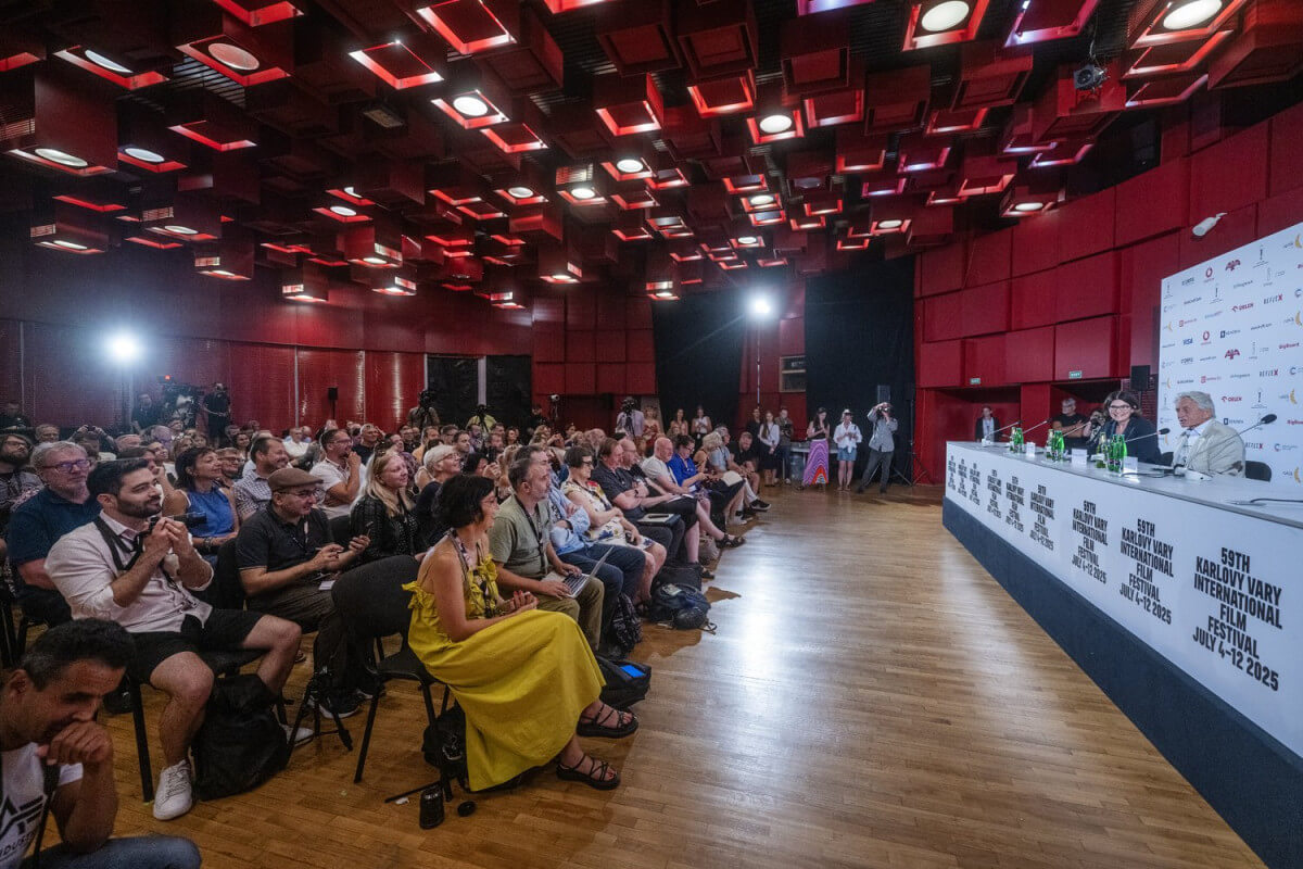 Tisková konference s  Michaelem Douglasem