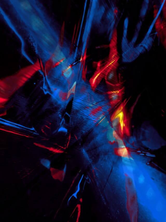 (ilustrace / Anni Roenkae )