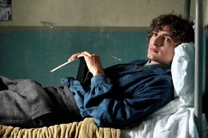 1627×1085 Photo 19 HD © STUDIOCANAL COLOURS OF TIME CE QUI ME MEUT Emmanuelle Jacobson Roques.jpeg